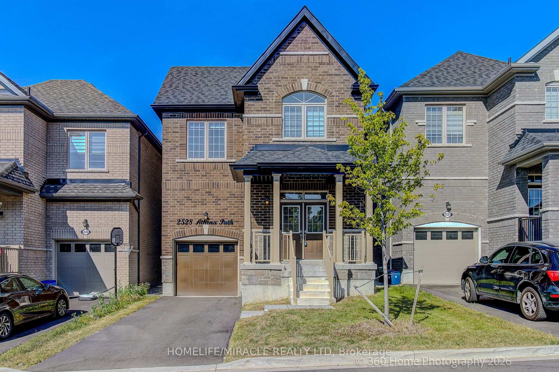 Front of 2528 Athena Path