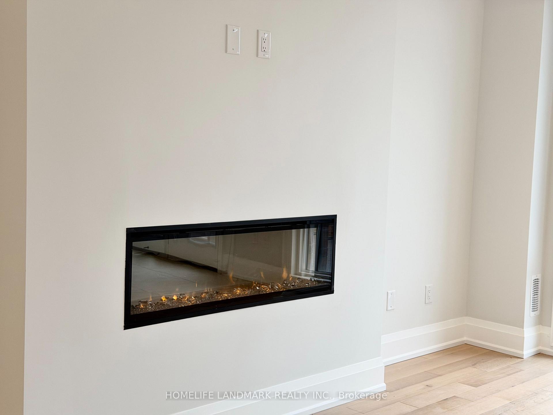 Photo 7 of 433 York Downs Boulevard, Markham, Cachet — HOMEH