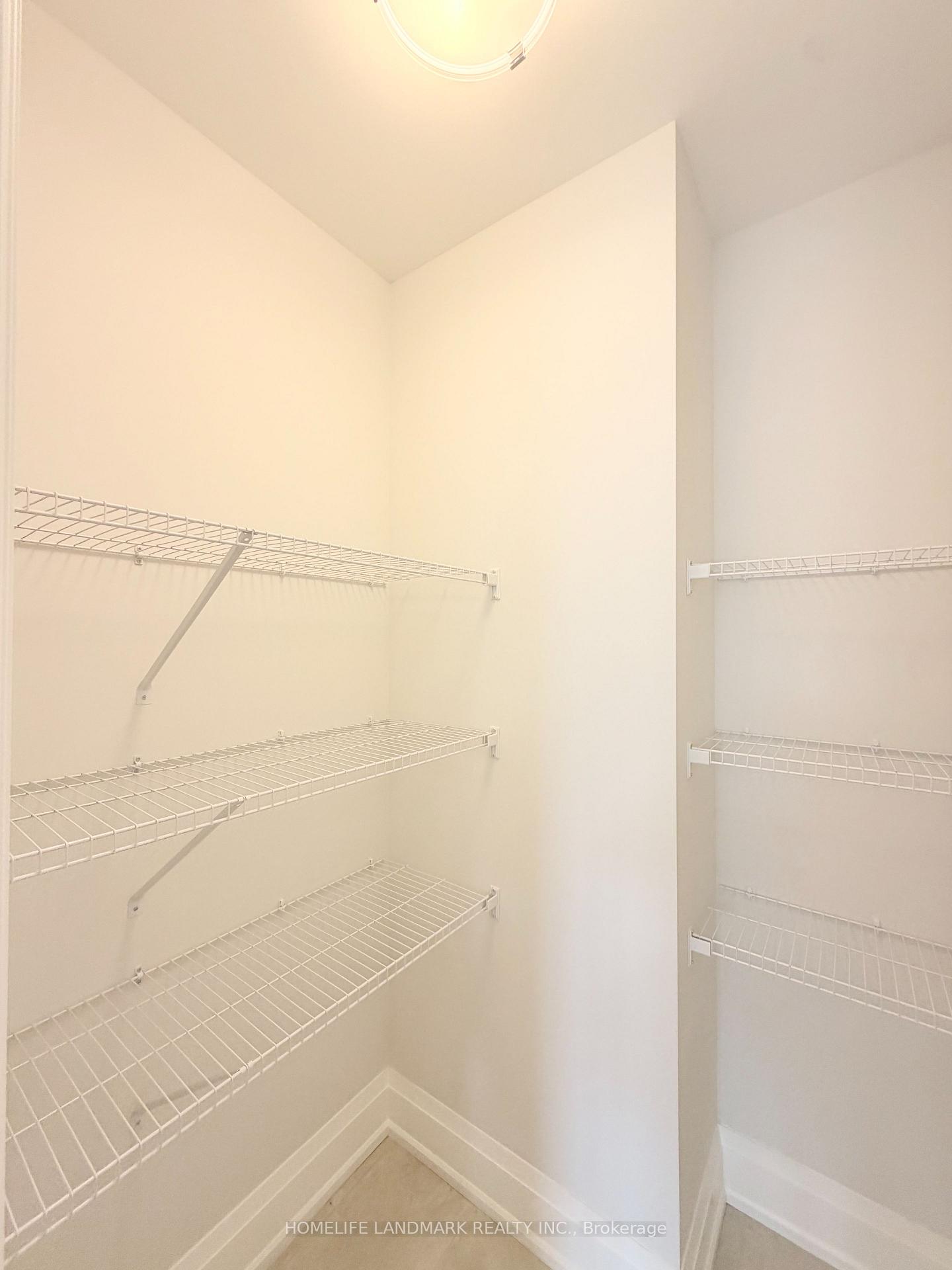 Photo 12 of 433 York Downs Boulevard, Markham, Cachet — HOMEH