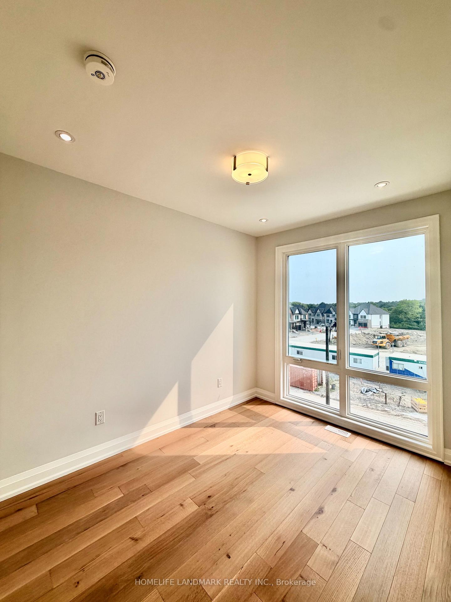 Photo 20 of 433 York Downs Boulevard, Markham, Cachet — HOMEH