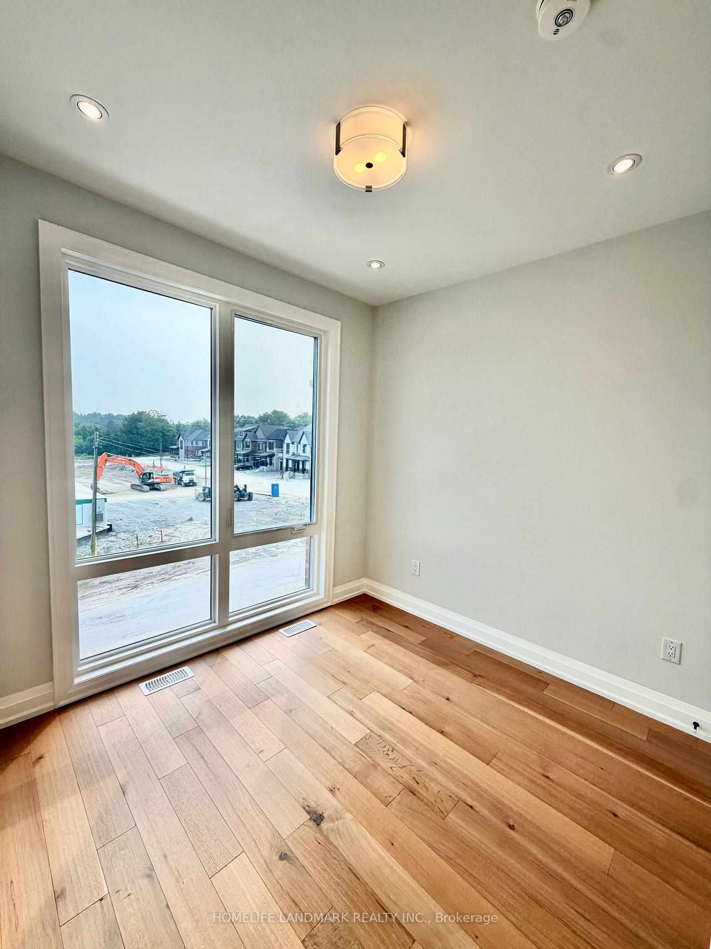 Photo 22 of 433 York Downs Boulevard, Markham, Cachet — HOMEH