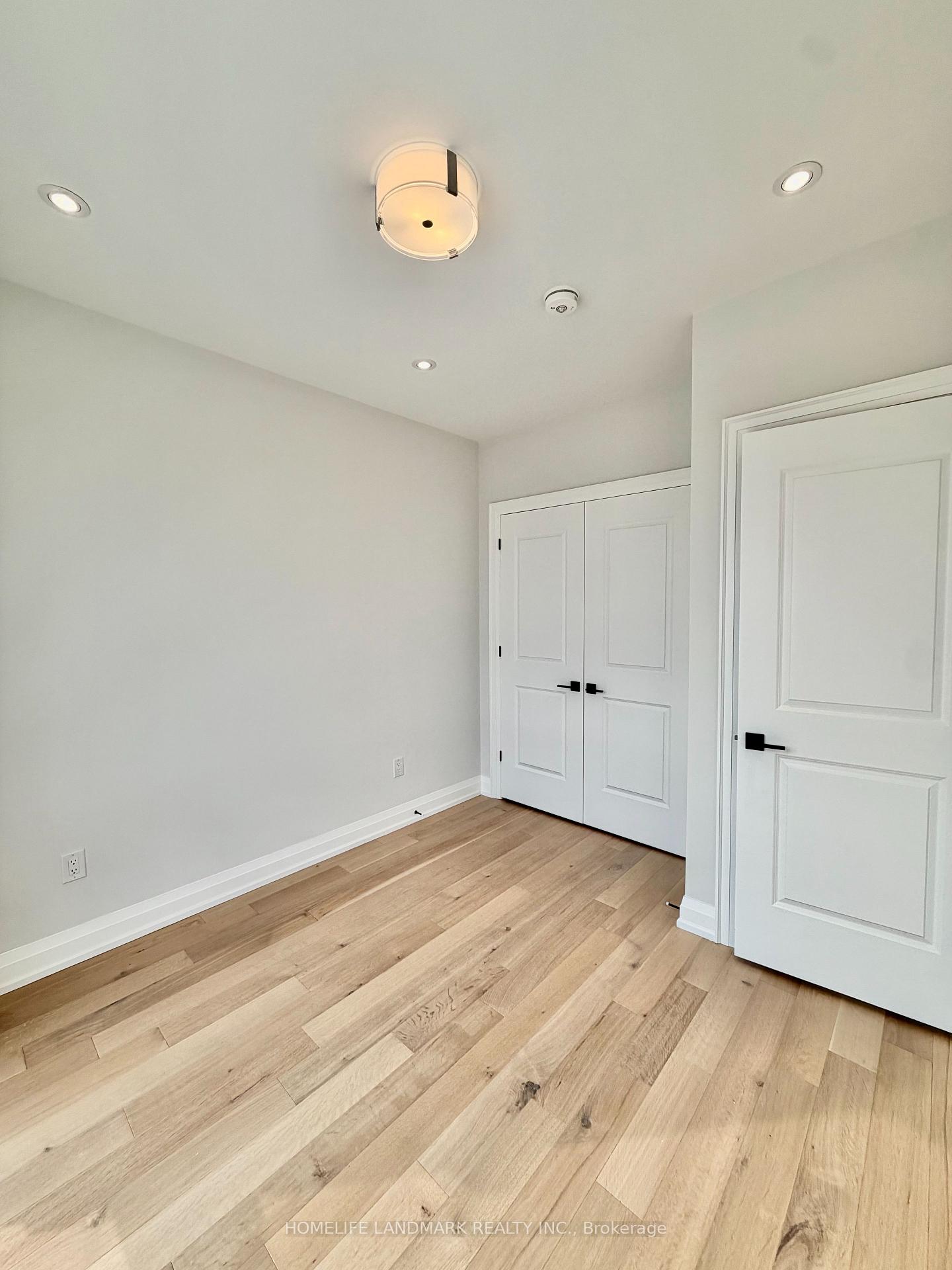 Photo 23 of 433 York Downs Boulevard, Markham, Cachet — HOMEH