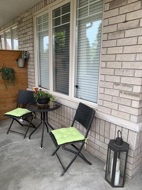 Photo 2 of 39 Pexton Avenue, Richmond Hill, Jefferson — HOMEH