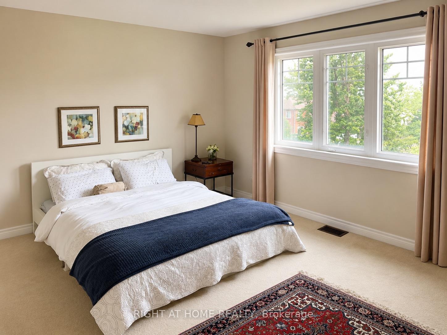 Photo 9 of 39 Pexton Avenue, Richmond Hill, Jefferson — HOMEH