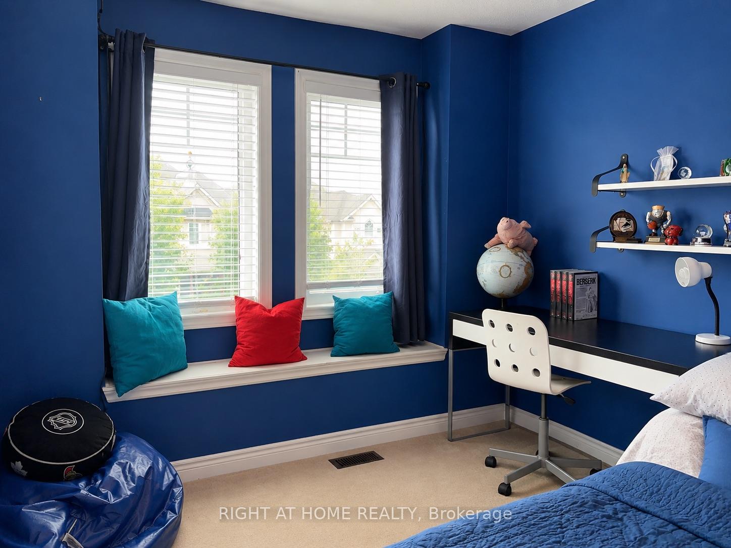 Photo 11 of 39 Pexton Avenue, Richmond Hill, Jefferson — HOMEH
