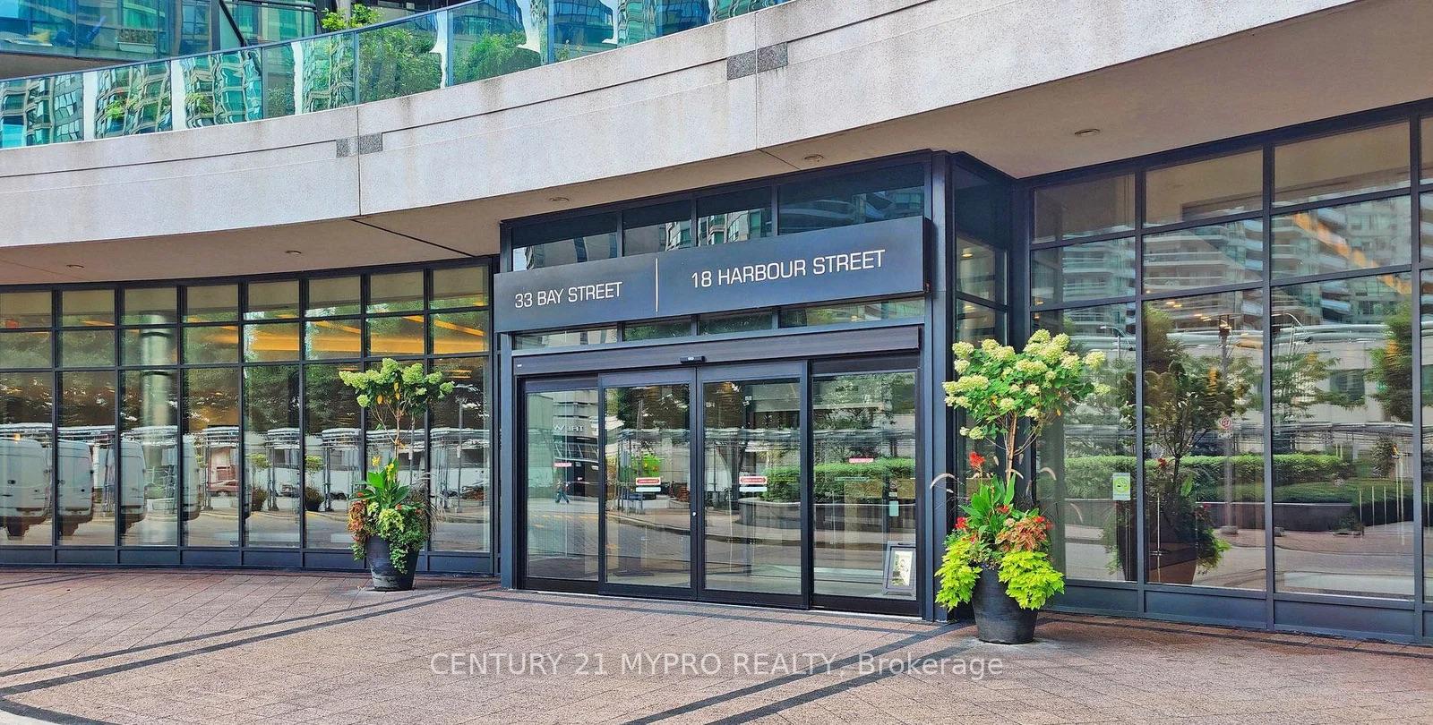 Photo 2 of Unit 3105, 18 Harbour Street, Toronto, Waterfront Communities — HOMEH