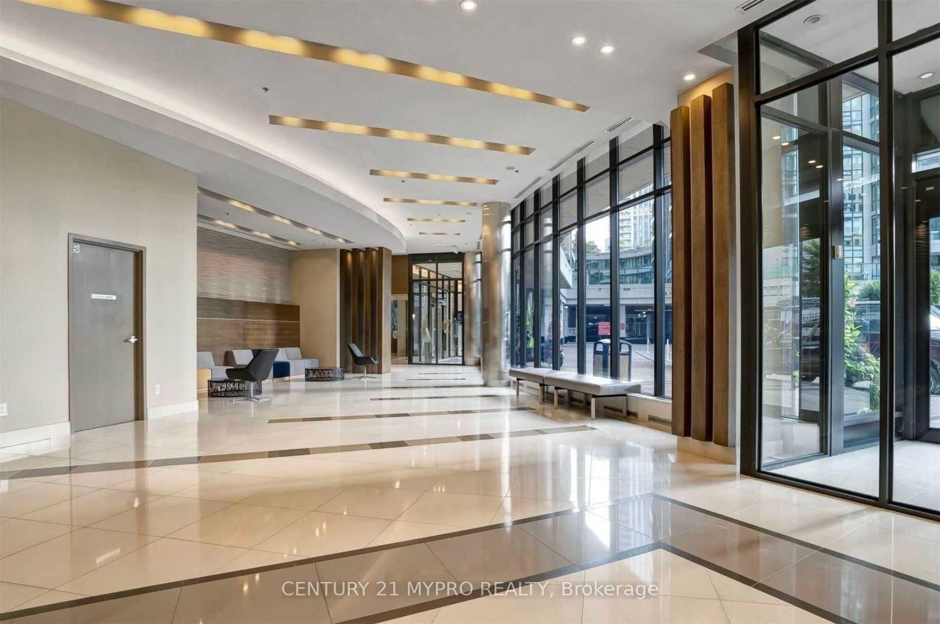 Photo 3 of Unit 3105, 18 Harbour Street, Toronto, Waterfront Communities — HOMEH