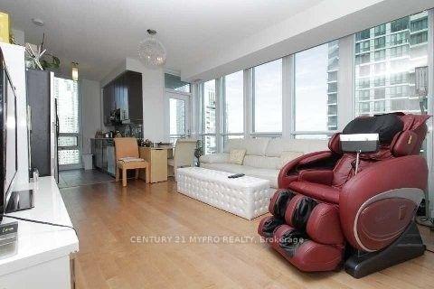 Photo 6 of Unit 3105, 18 Harbour Street, Toronto, Waterfront Communities — HOMEH