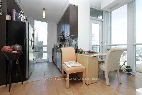 Photo 9 of Unit 3105, 18 Harbour Street, Toronto, Waterfront Communities — HOMEH