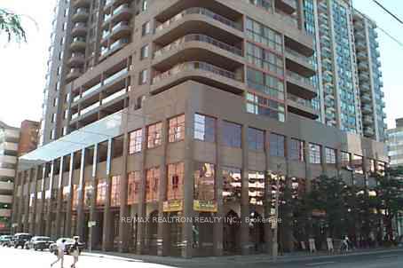 Front of Unit 1008, 736 Bay Street