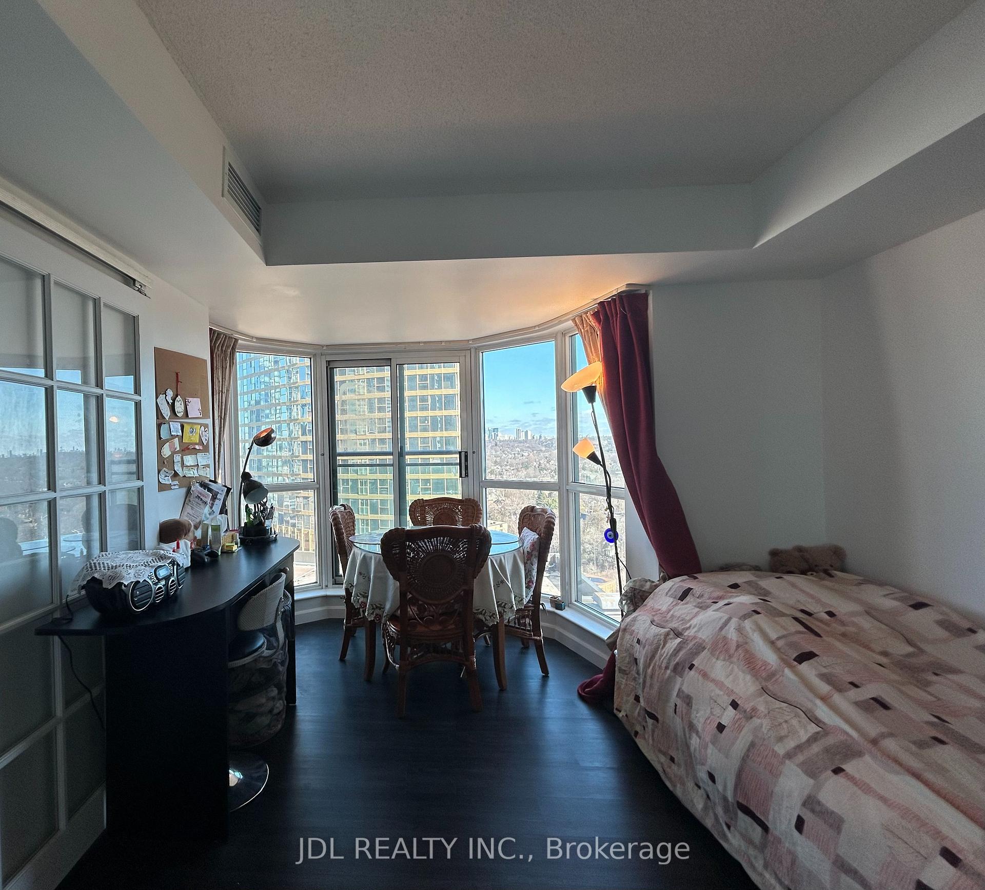 Photo 2 of Unit #2303 Unit A, 8 Park Rd, Toronto, Rosedale-Moore Park — HOMEH