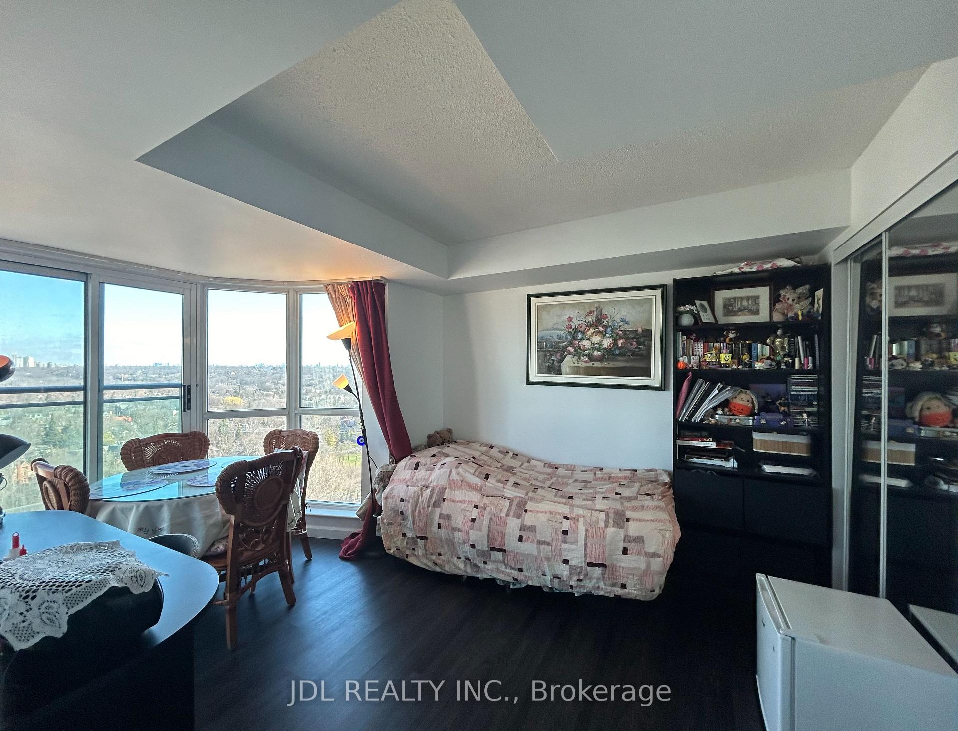 Photo 4 of Unit #2303 Unit A, 8 Park Rd, Toronto, Rosedale-Moore Park — HOMEH