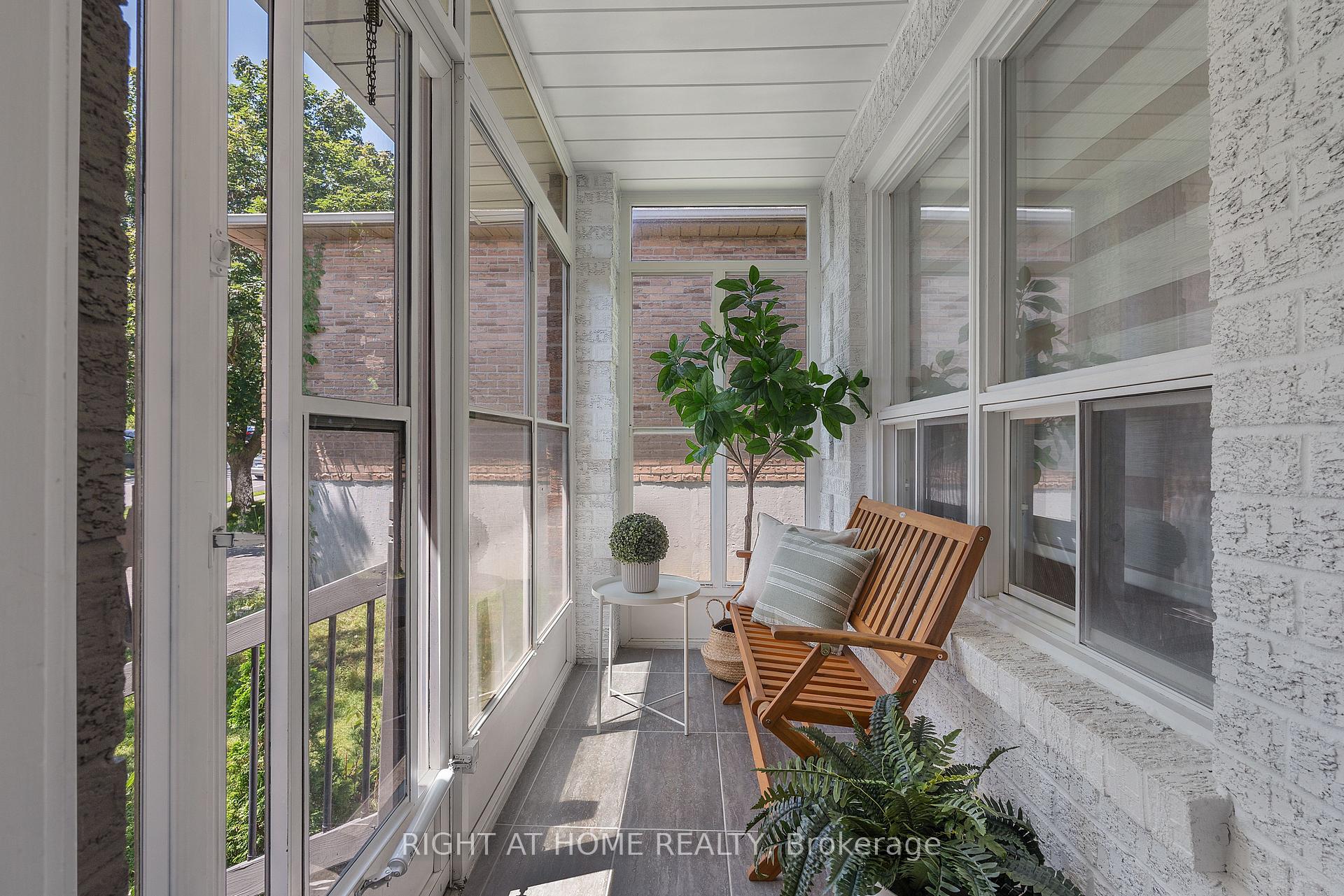 Photo 3 of 229 Billings Crescent, Newmarket, Bristol-London — HOMEH