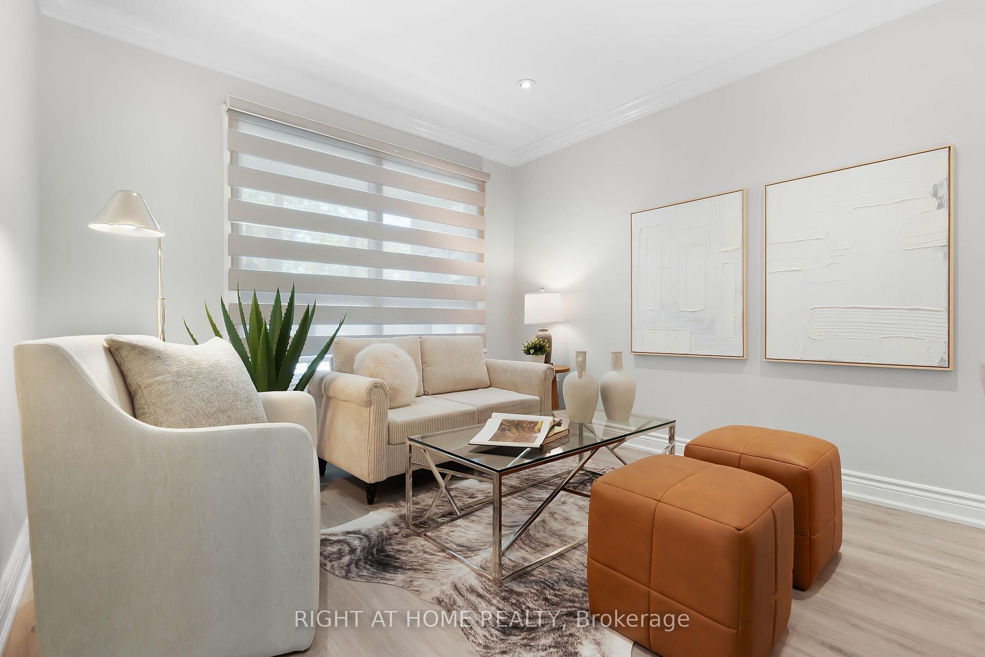 Photo 7 of 229 Billings Crescent, Newmarket, Bristol-London — HOMEH