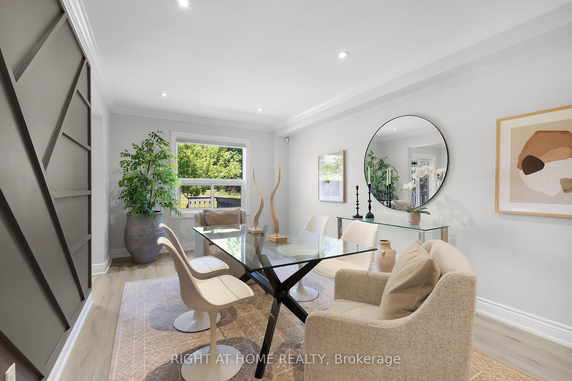 Photo 8 of 229 Billings Crescent, Newmarket, Bristol-London — HOMEH