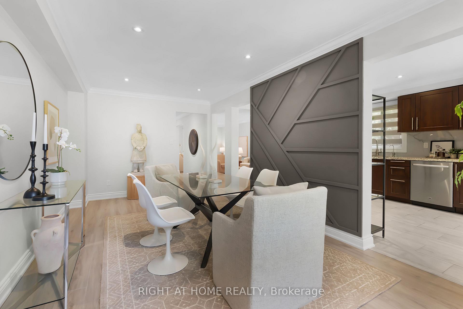 Photo 9 of 229 Billings Crescent, Newmarket, Bristol-London — HOMEH