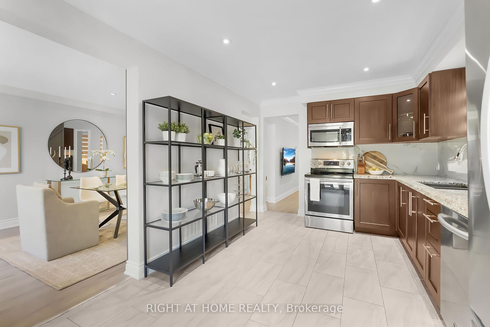 Photo 13 of 229 Billings Crescent, Newmarket, Bristol-London — HOMEH