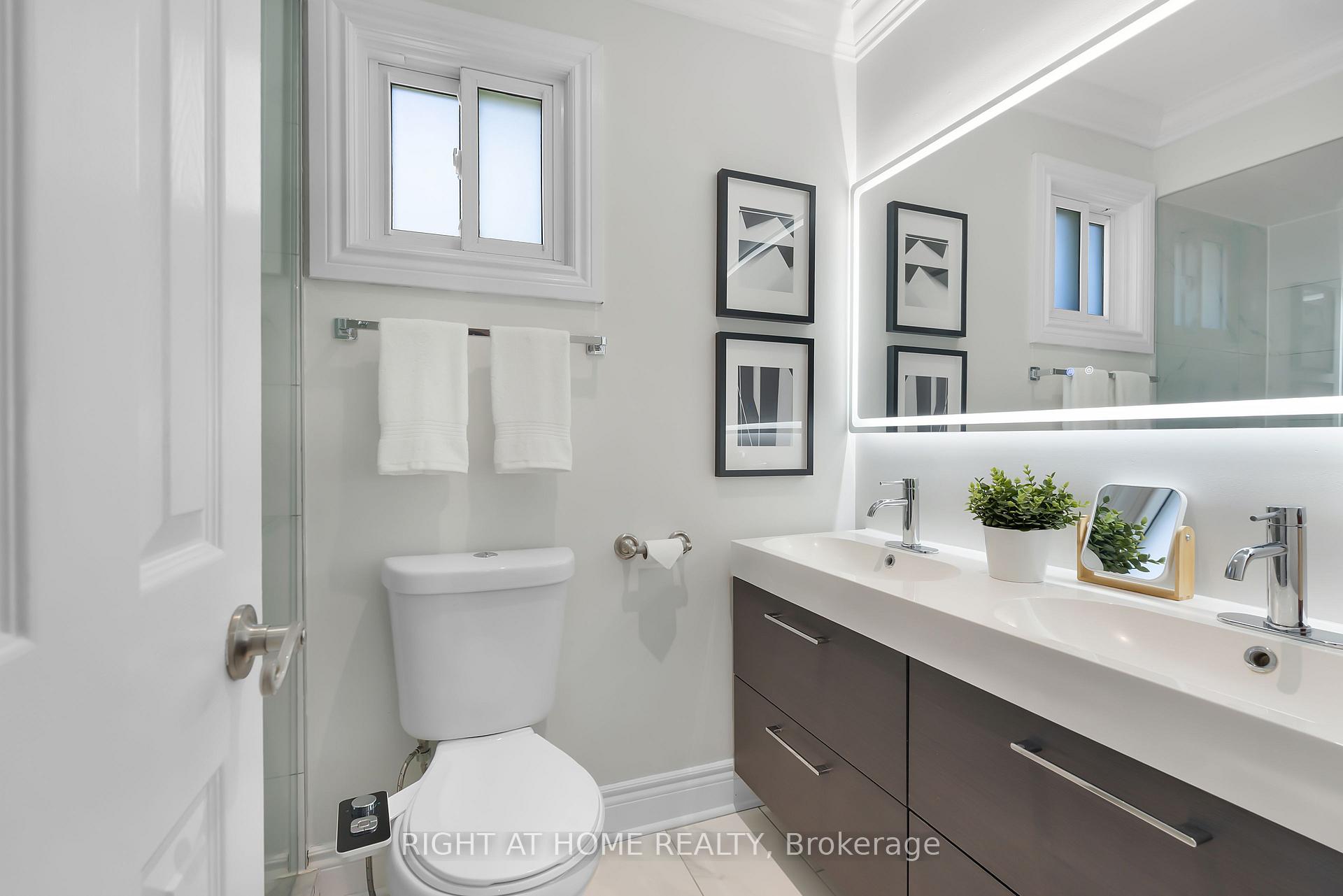 Photo 21 of 229 Billings Crescent, Newmarket, Bristol-London — HOMEH