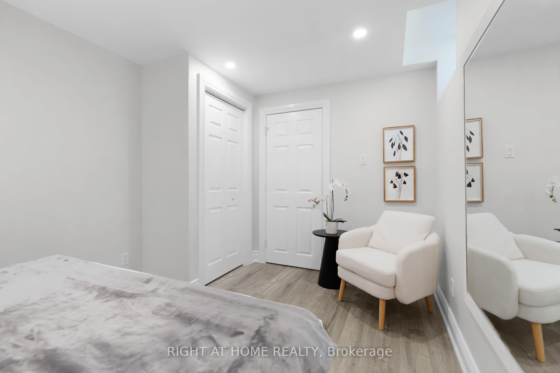 Photo 36 of 229 Billings Crescent, Newmarket, Bristol-London — HOMEH