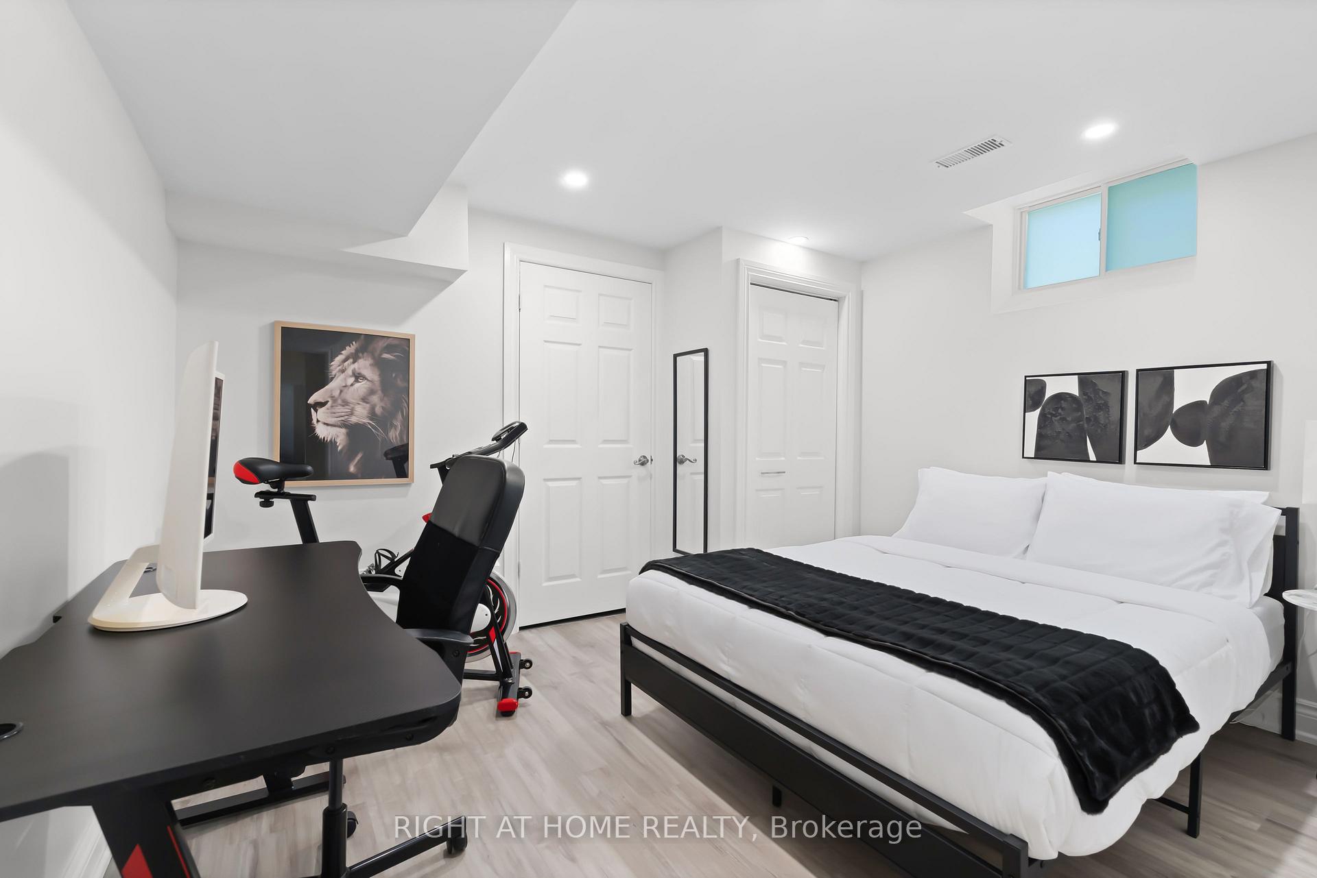 Photo 37 of 229 Billings Crescent, Newmarket, Bristol-London — HOMEH