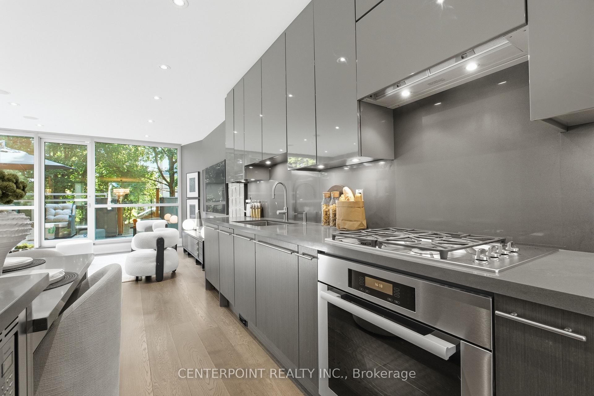 Photo 12 of 26 Harwood Road, Toronto, Mount Pleasant East — HOMEH