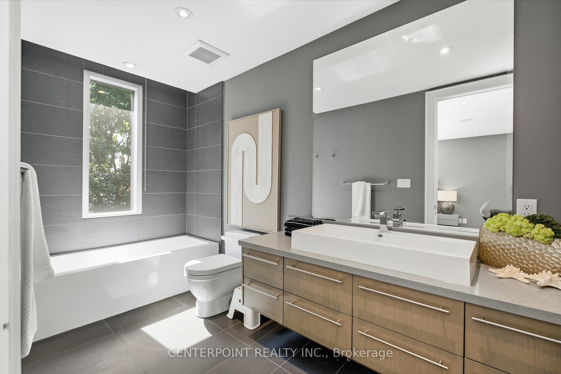 Photo 27 of 26 Harwood Road, Toronto, Mount Pleasant East — HOMEH