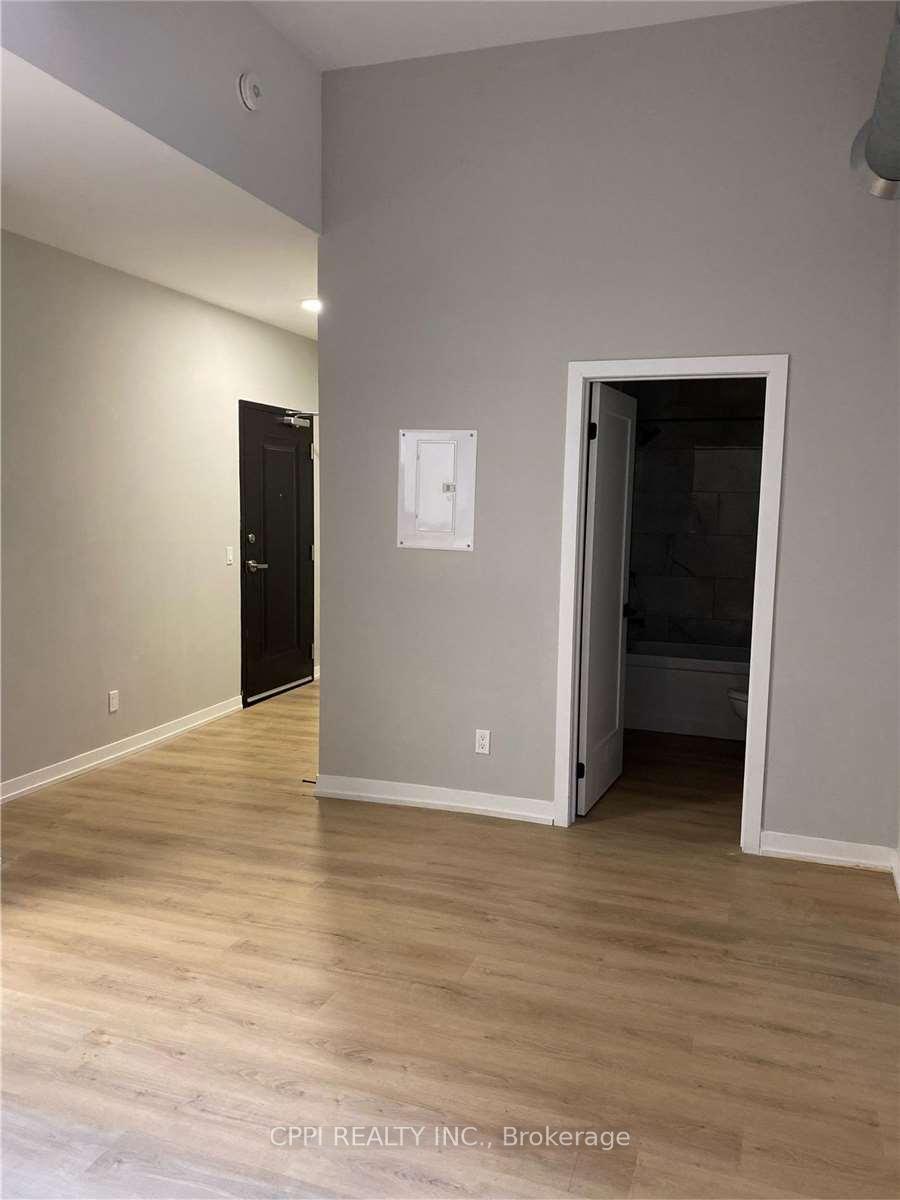 Photo 3 of Unit 206, 140 Simcoe Street, Peterborough, Town Ward 3 — HOMEH