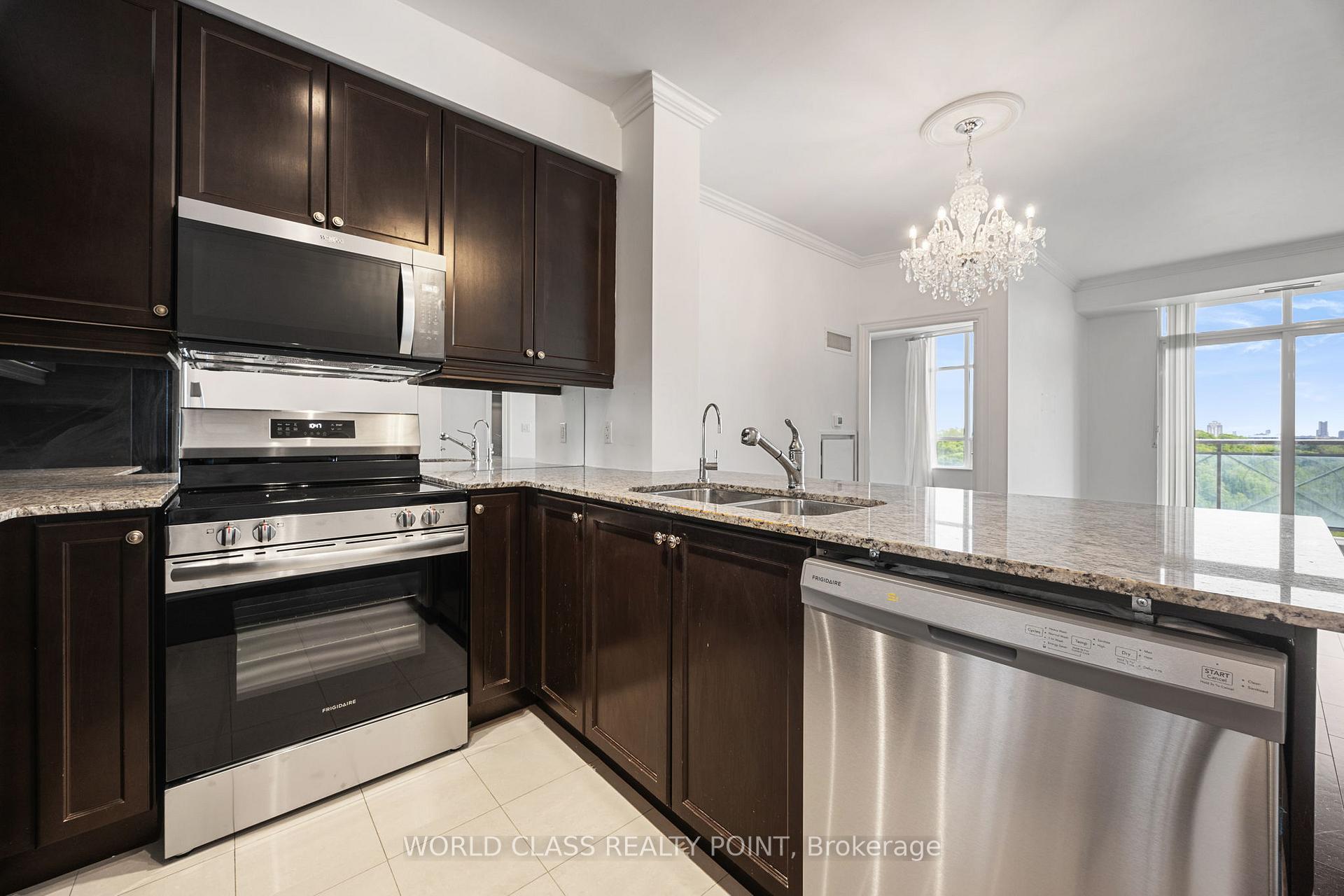 Photo 6 of Unit 603, 10 Bloorview Place, North York, Don Valley Village — HOMEH