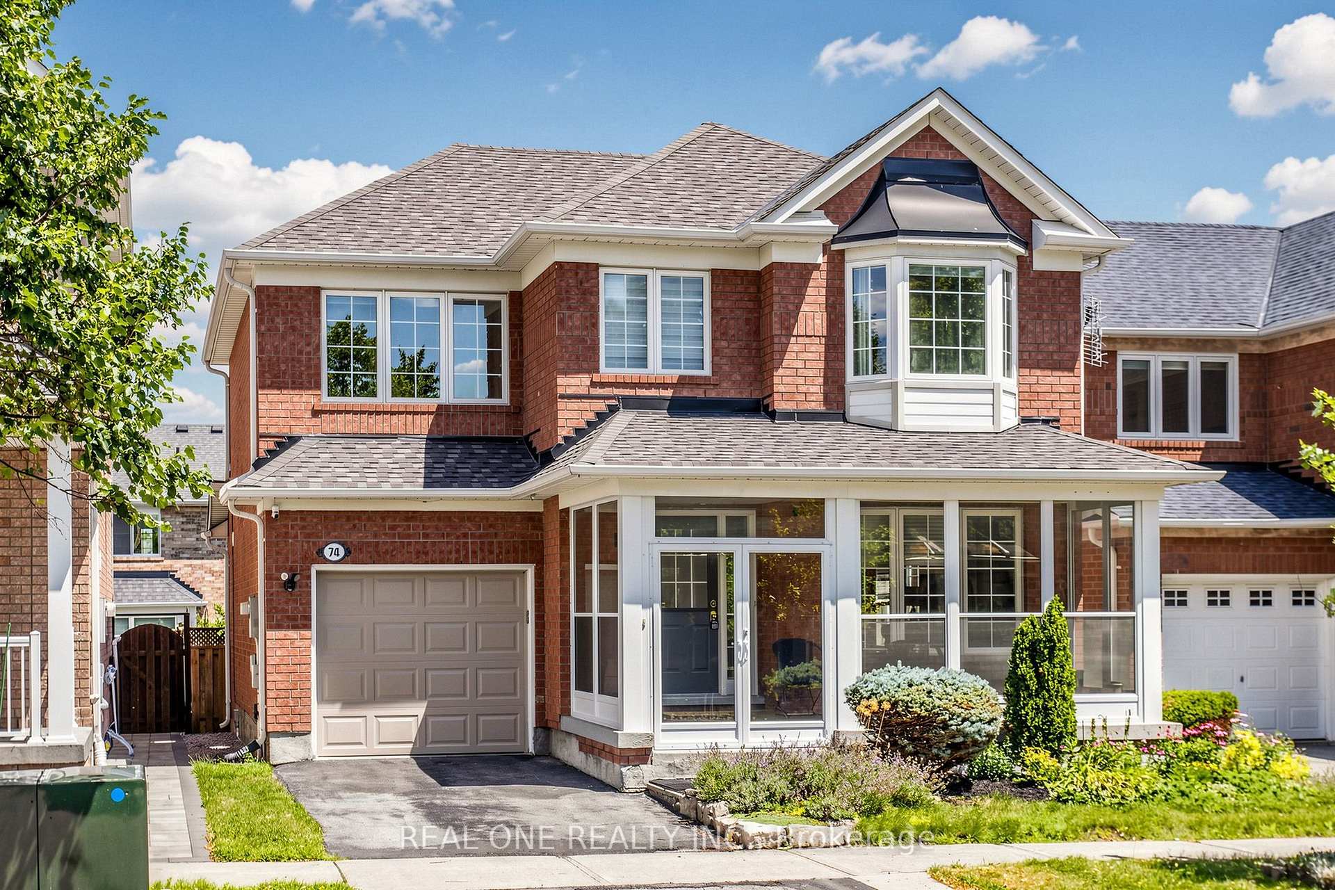 Photo 1 of 74 Trojan Crescent, Markham, Berczy — HOMEH