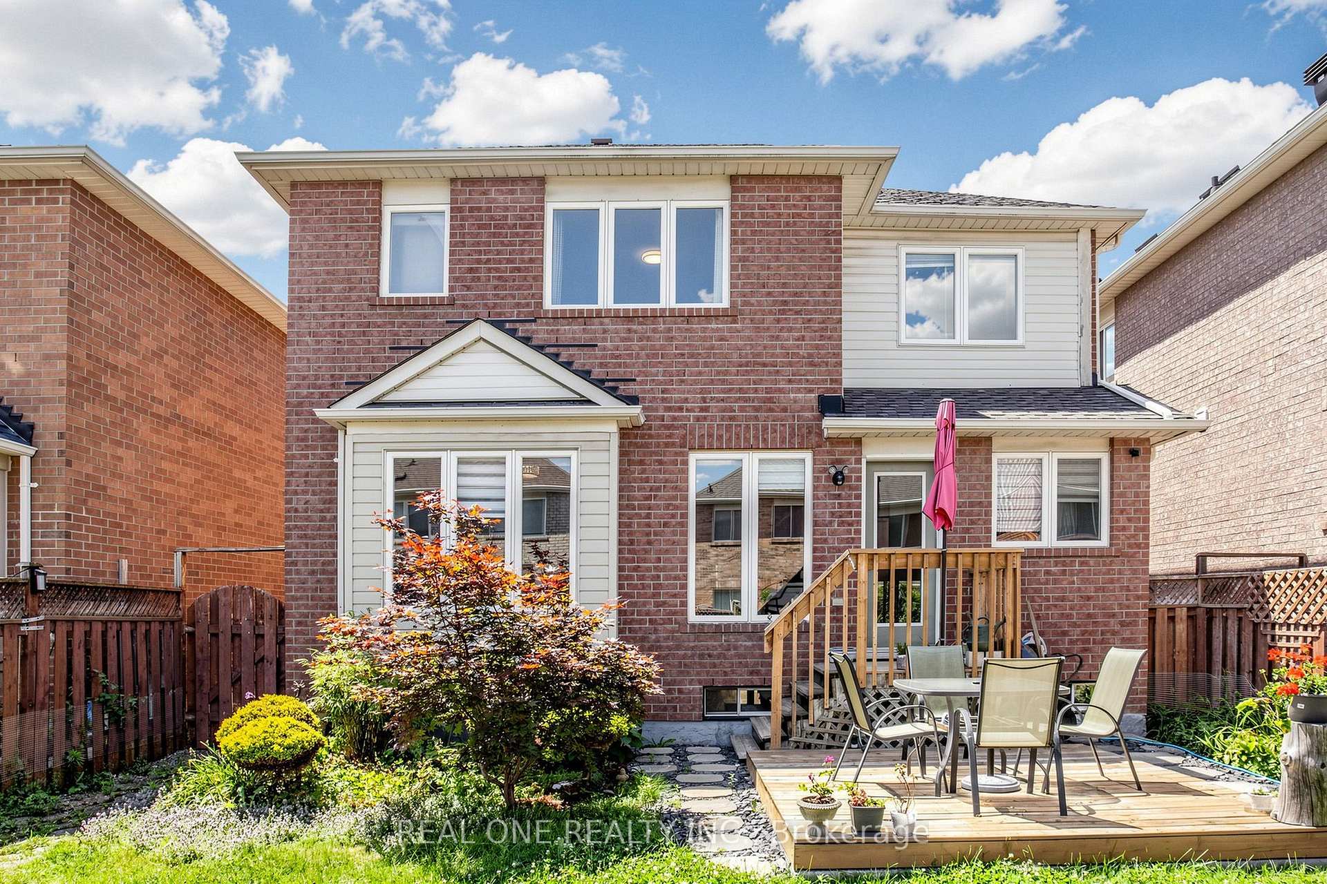 Photo 37 of 74 Trojan Crescent, Markham, Berczy — HOMEH