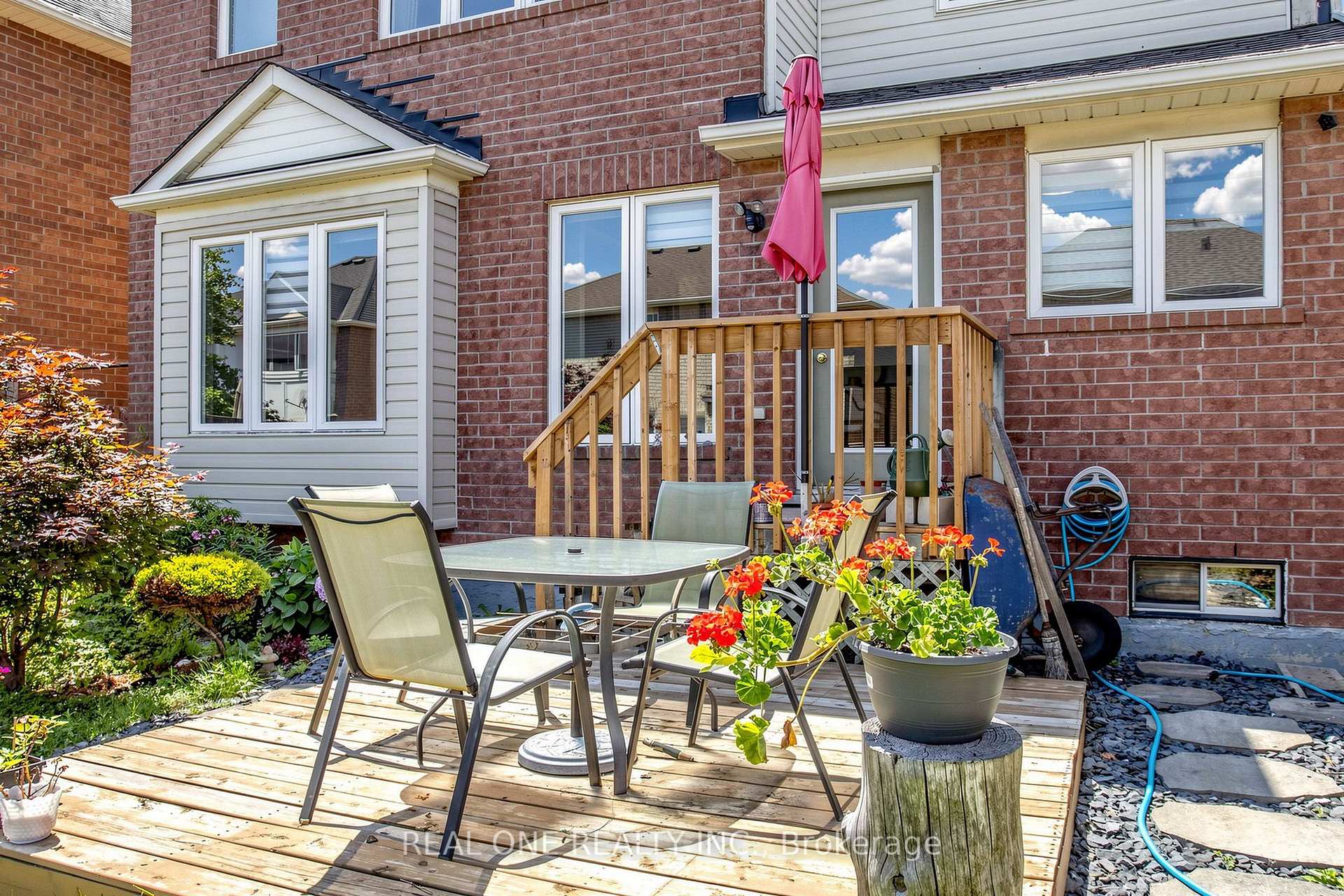 Photo 38 of 74 Trojan Crescent, Markham, Berczy — HOMEH