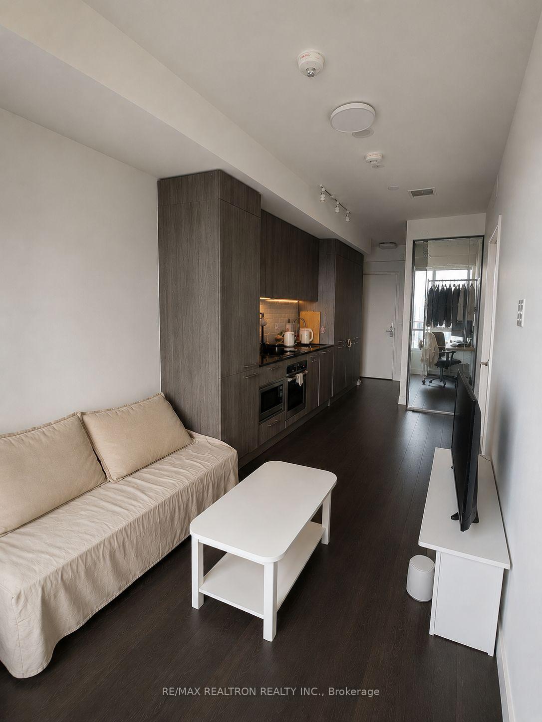 Photo 4 of Unit 3611, 3 Gloucester Street, Toronto, Church-Yonge Corridor — HOMEH