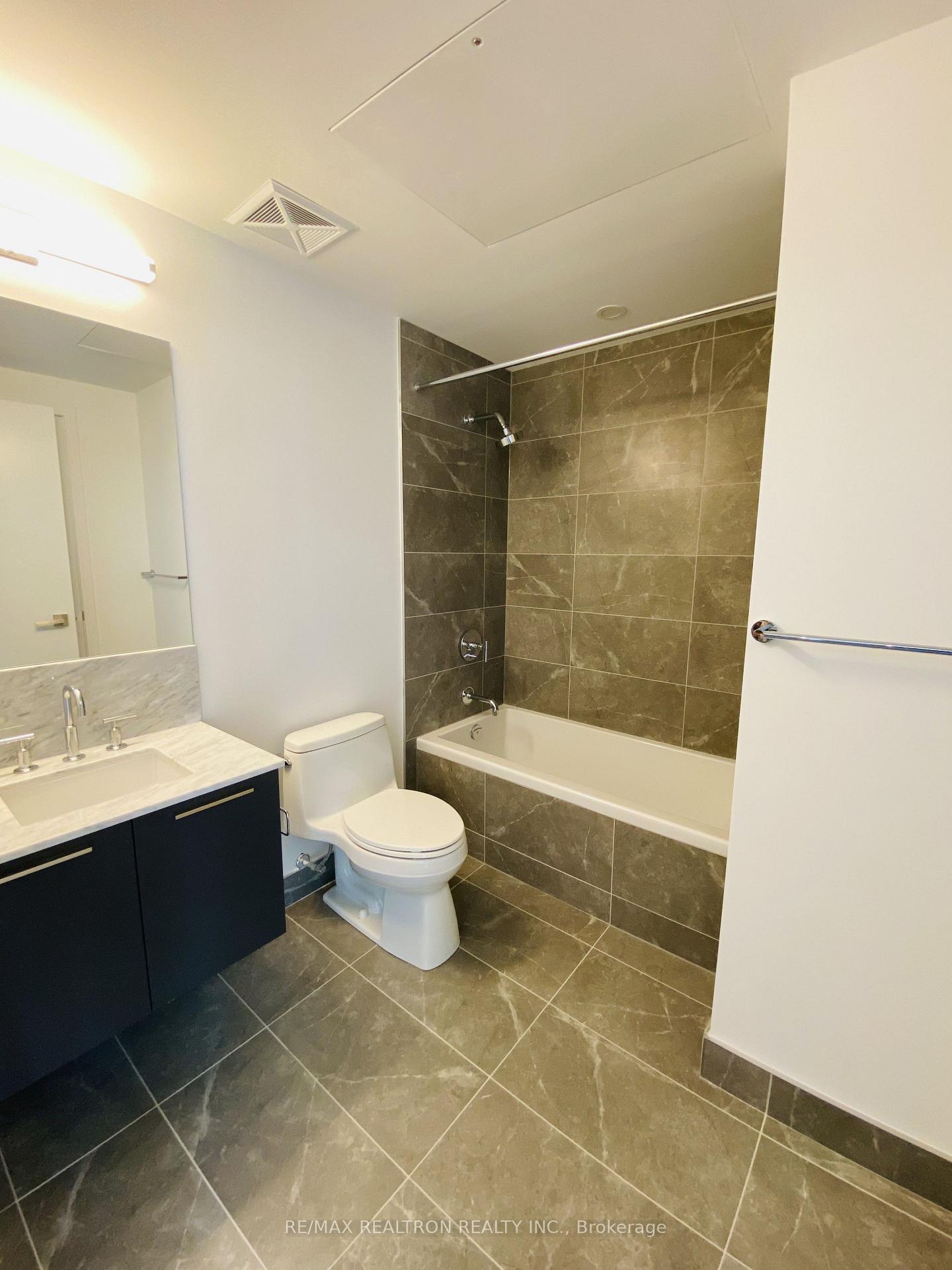 Photo 8 of Unit 3611, 3 Gloucester Street, Toronto, Church-Yonge Corridor — HOMEH