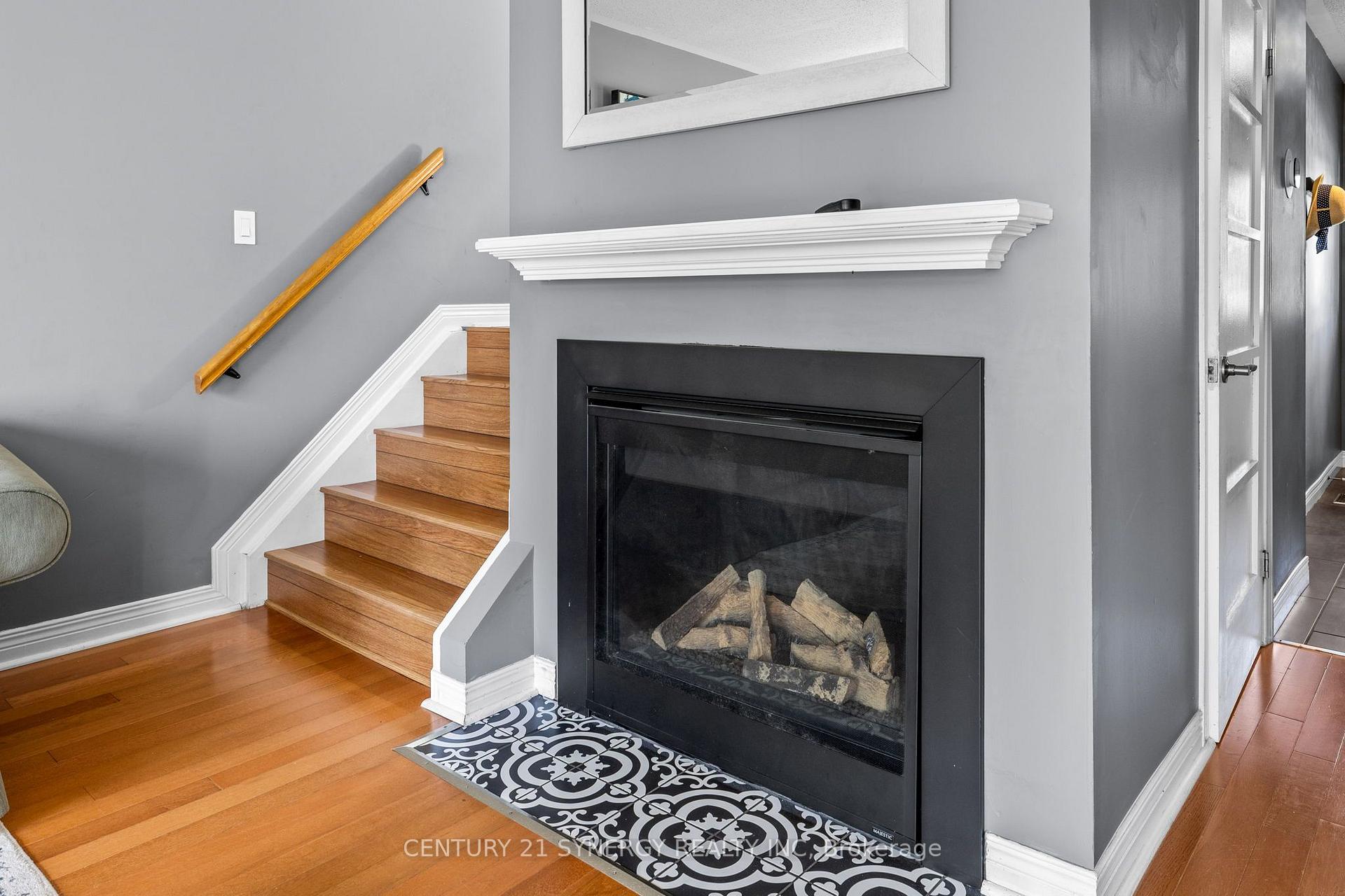 Photo 10 of 596 Deancourt Crescent, Ottawa, Fallingbrook/Ridgemount — HOMEH
