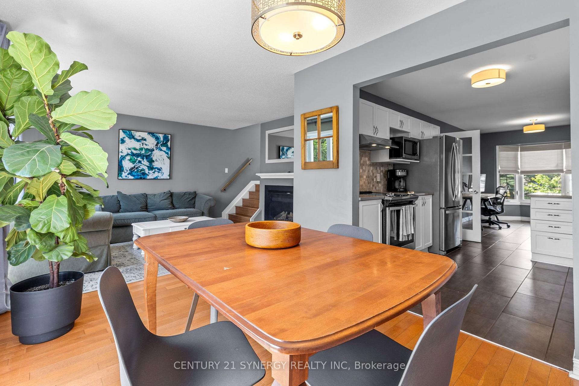 Photo 13 of 596 Deancourt Crescent, Ottawa, Fallingbrook/Ridgemount — HOMEH