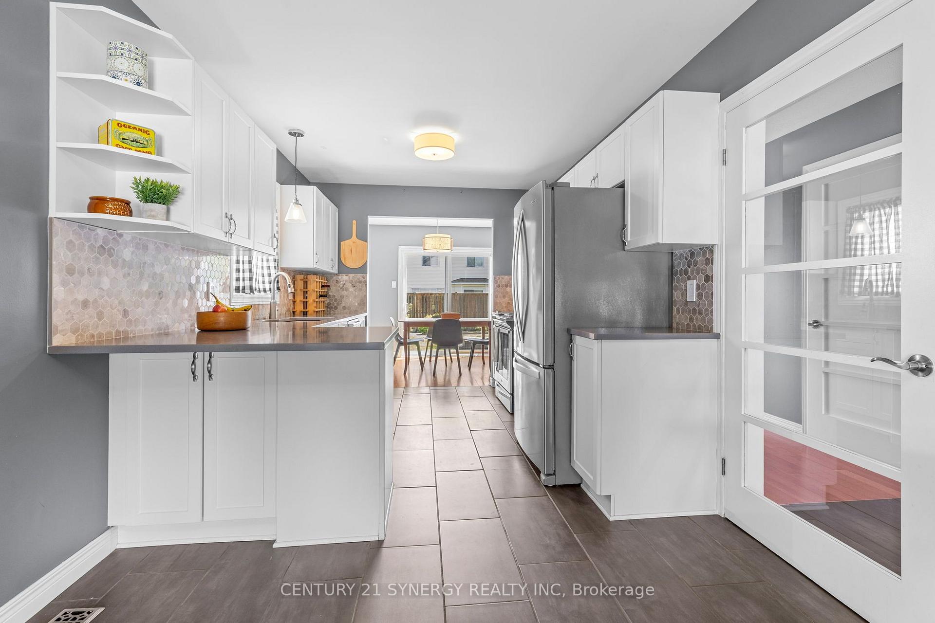 Photo 18 of 596 Deancourt Crescent, Ottawa, Fallingbrook/Ridgemount — HOMEH