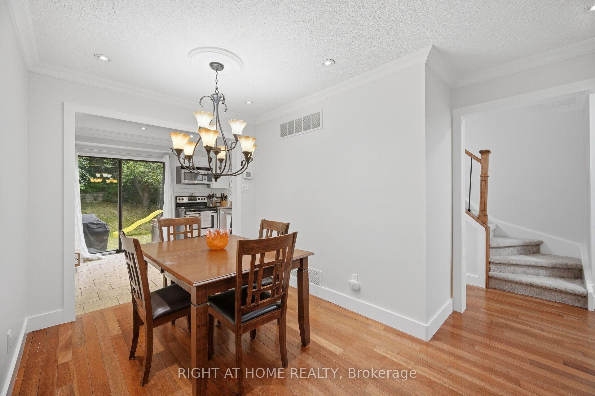 Photo 6 of 121 Bob O'link Avenue, Vaughan, Glen Shields — HOMEH