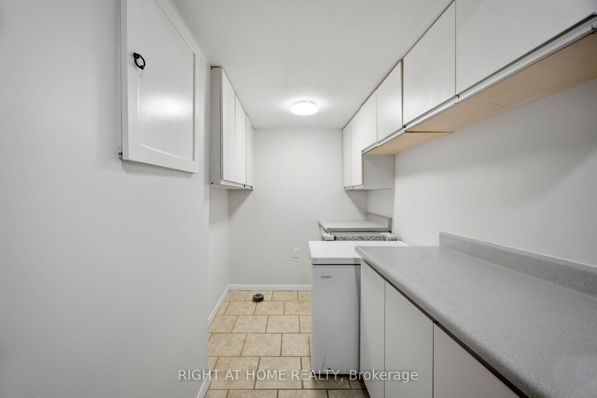 Photo 25 of 121 Bob O'link Avenue, Vaughan, Glen Shields — HOMEH