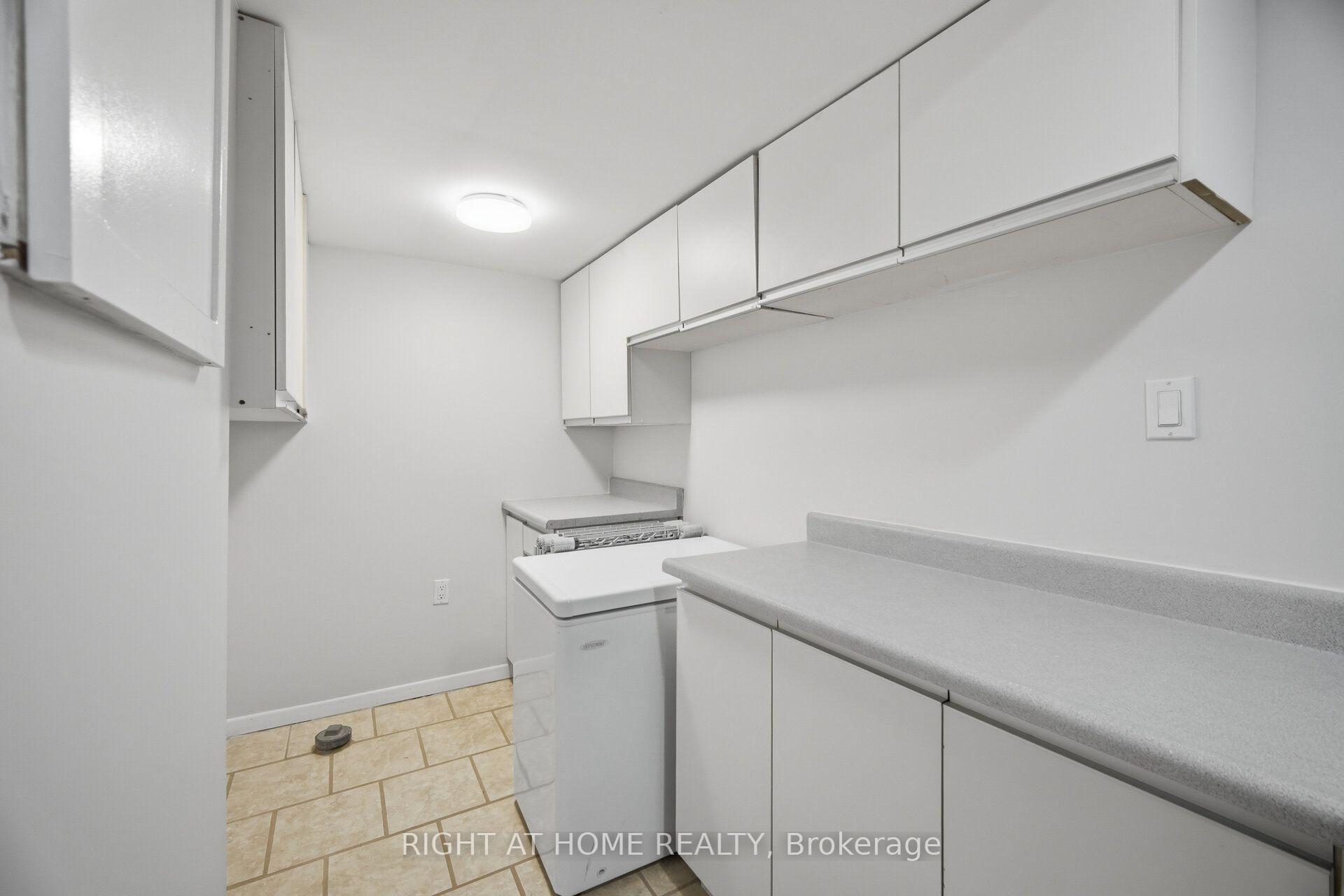 Photo 26 of 121 Bob O'link Avenue, Vaughan, Glen Shields — HOMEH