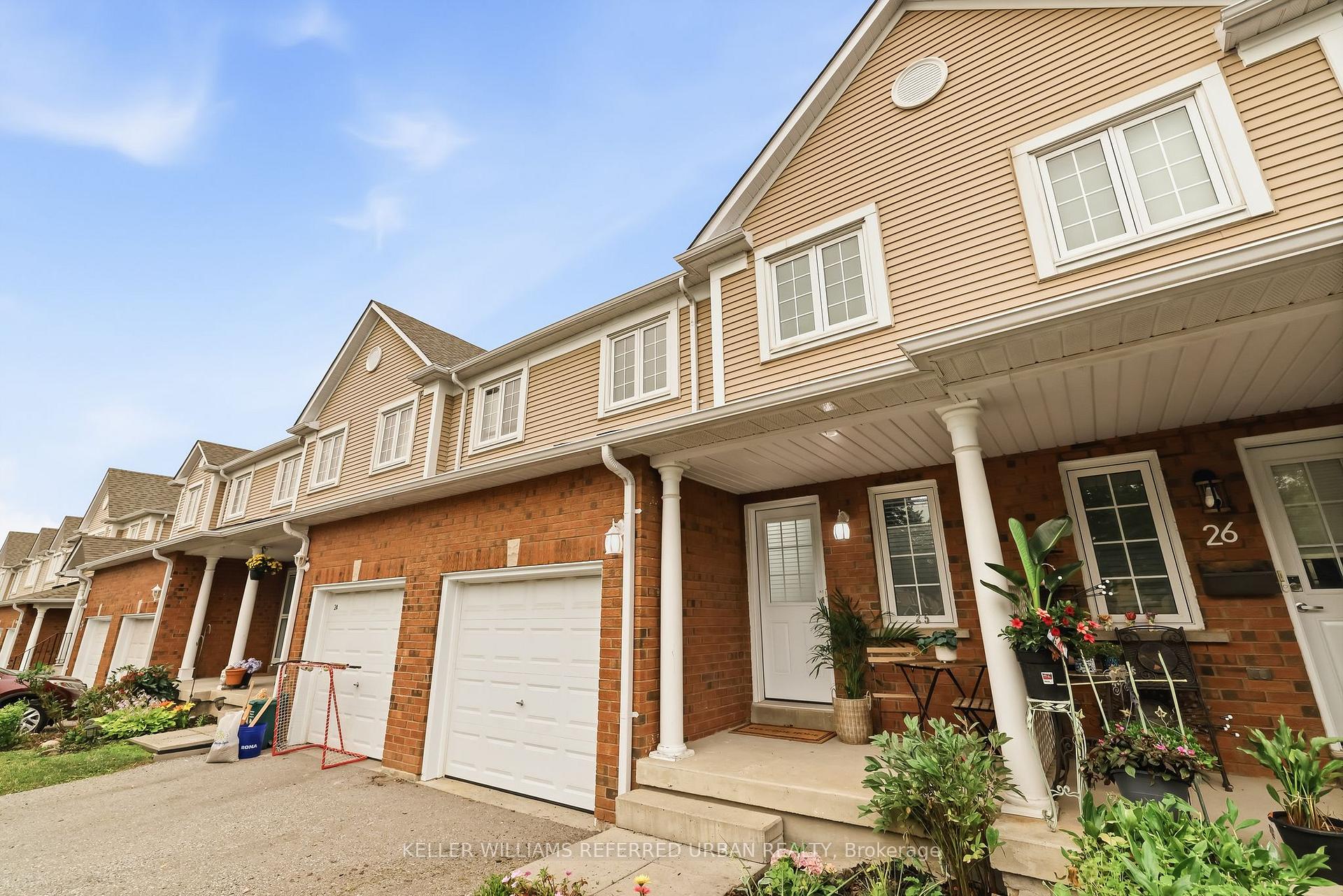 Photo 2 of Unit 25, 10 Bassett Boulevard, Whitby, Pringle Creek — HOMEH