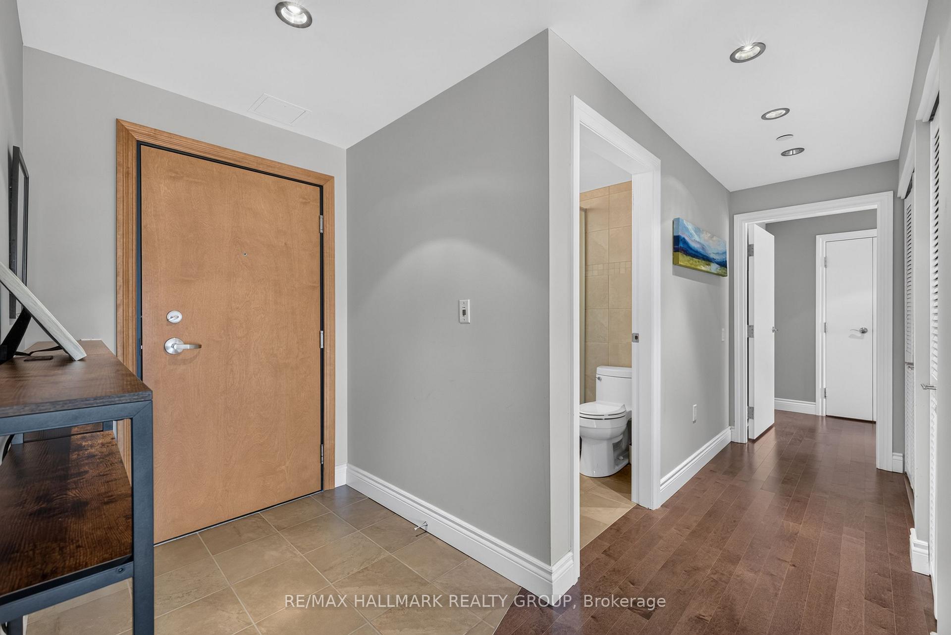Photo 3 of Unit 1301, 90 George Street, Ottawa, Lower Town/Byward Market — HOMEH