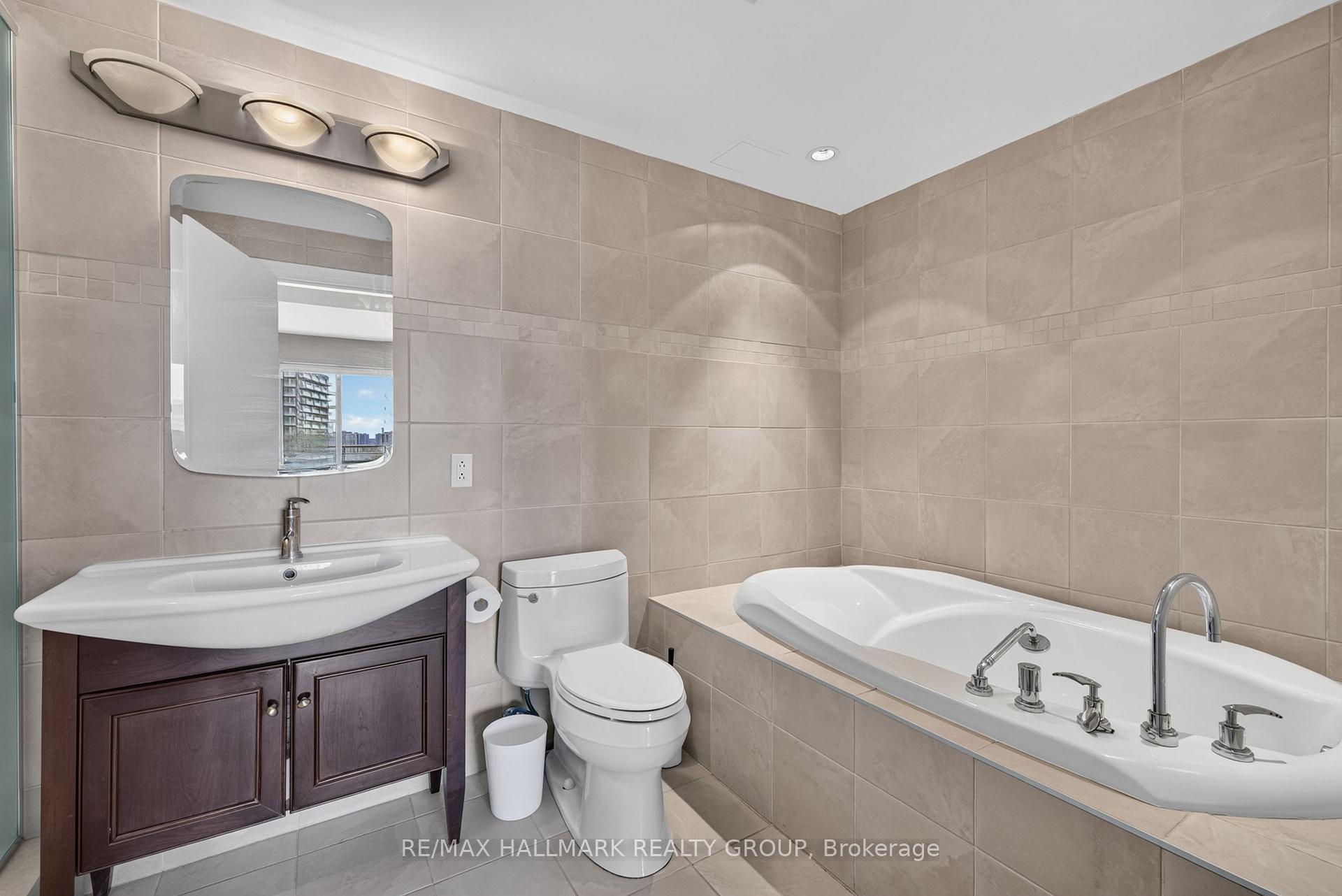 Photo 17 of Unit 1301, 90 George Street, Ottawa, Lower Town/Byward Market — HOMEH