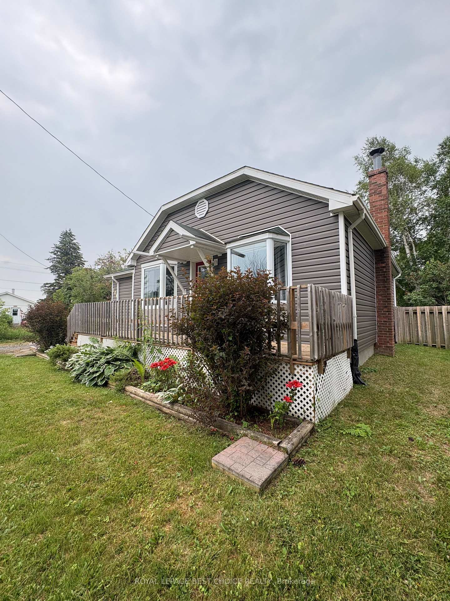 Photo 5 of 106 King Street W, Englehart — HOMEH