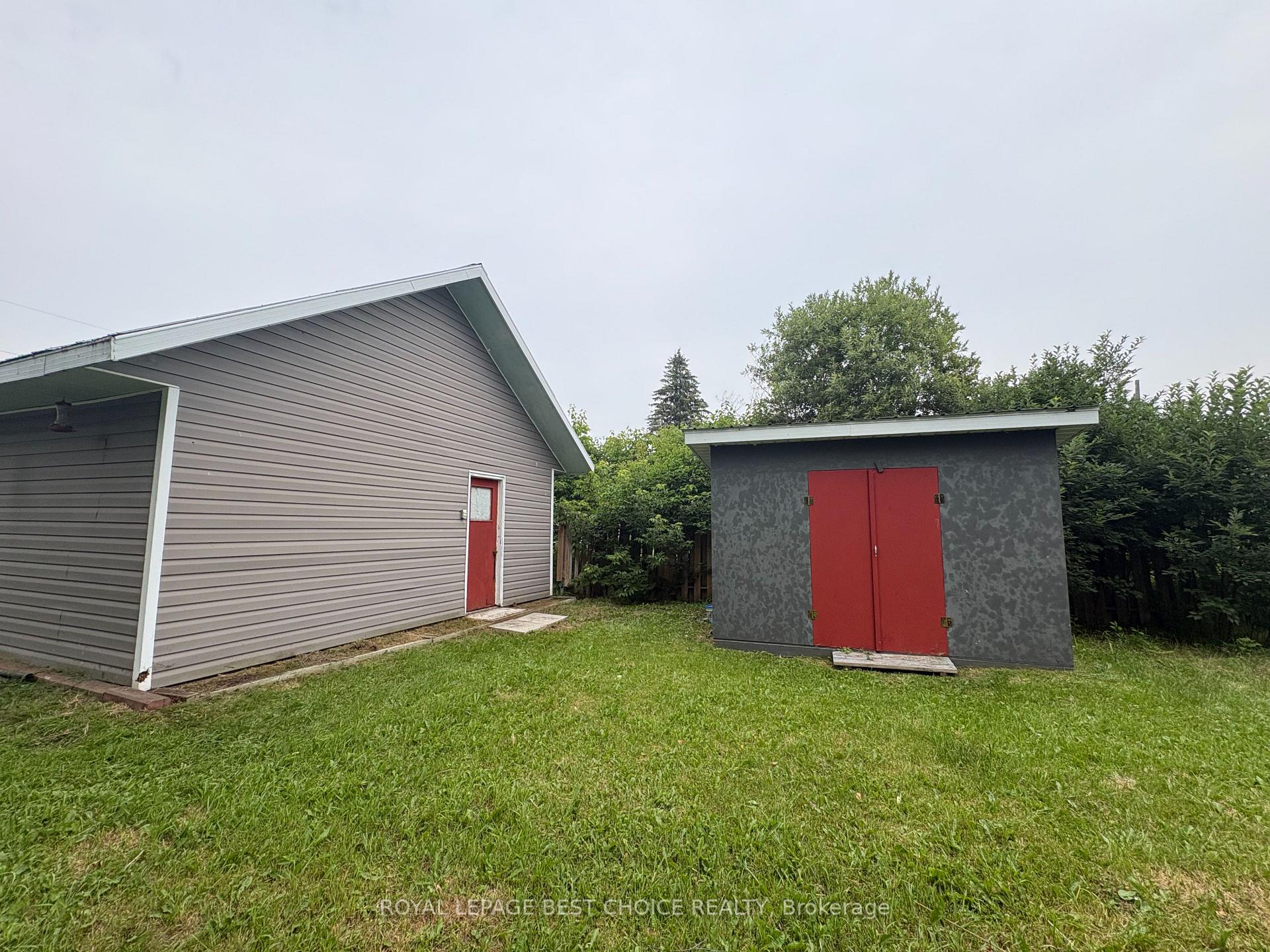 Photo 10 of 106 King Street W, Englehart — HOMEH