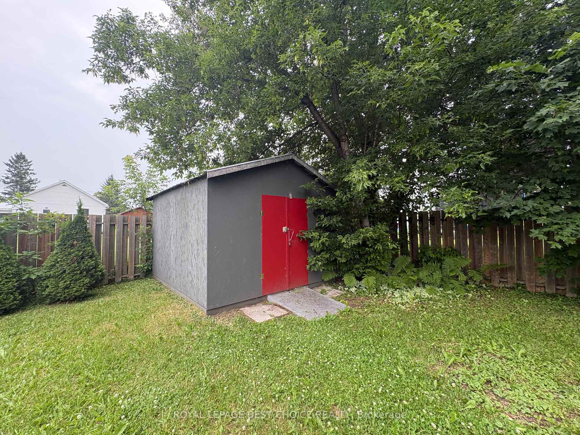 Photo 12 of 106 King Street W, Englehart — HOMEH