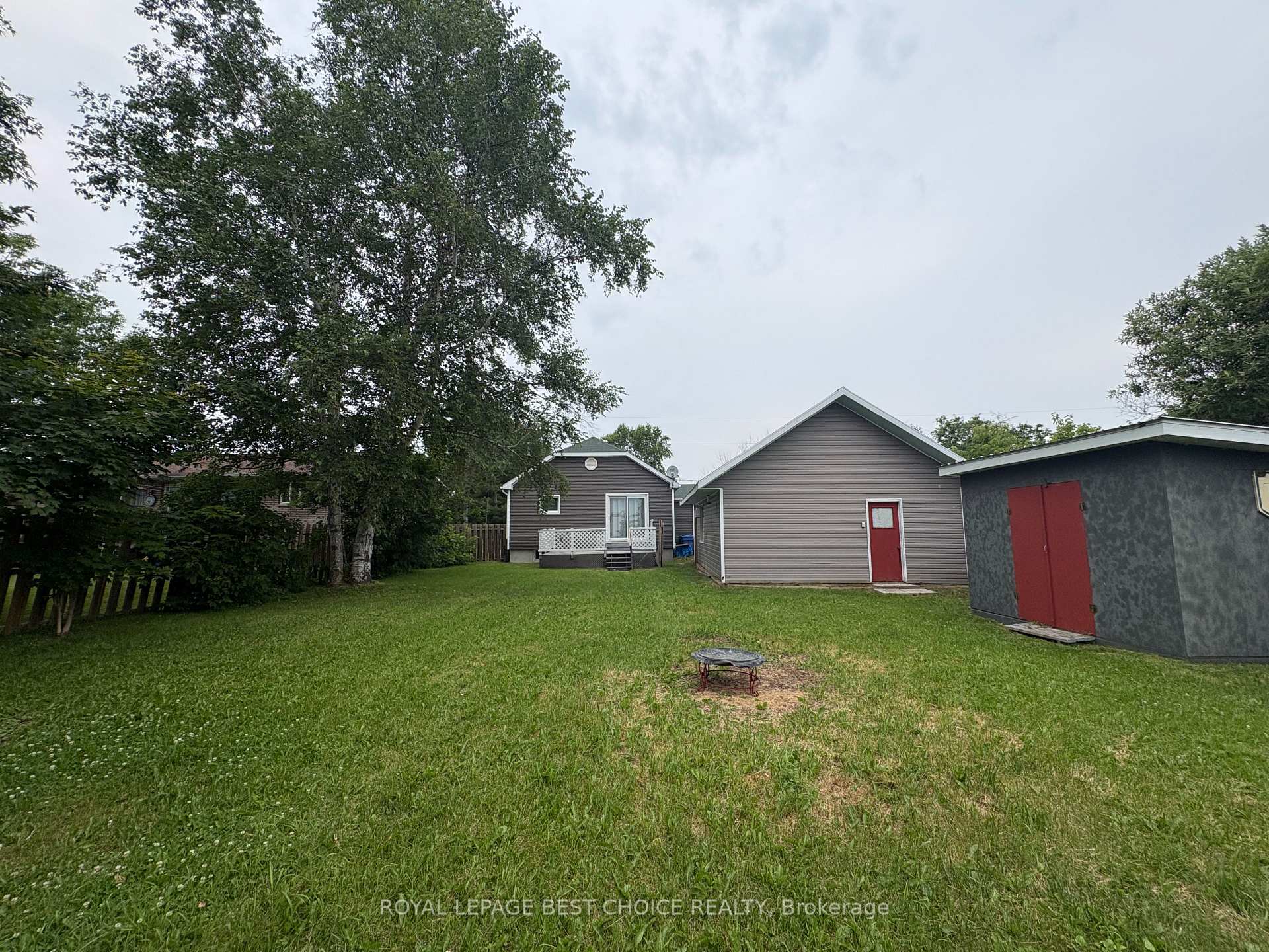 Photo 13 of 106 King Street W, Englehart — HOMEH