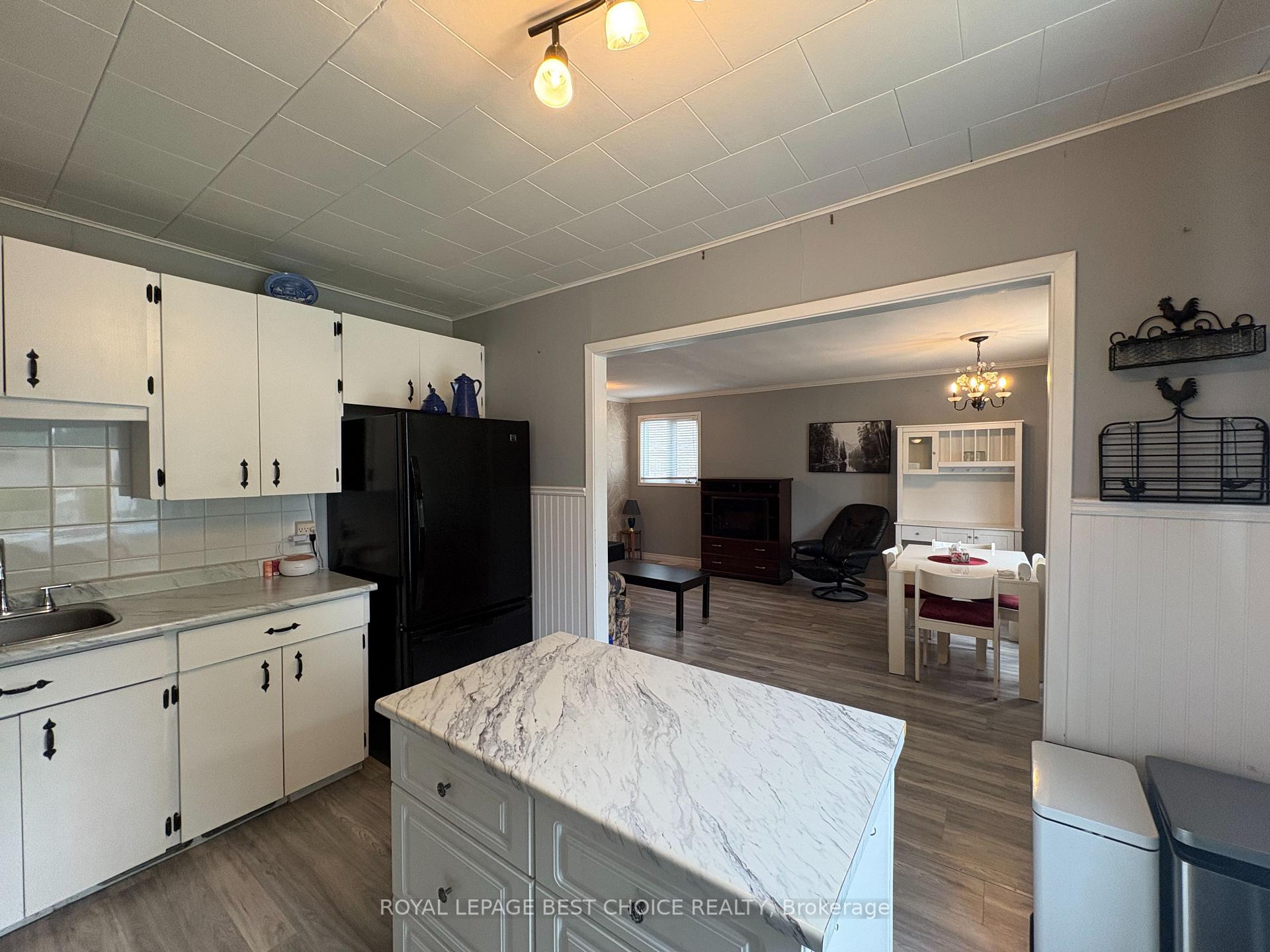 Photo 18 of 106 King Street W, Englehart — HOMEH