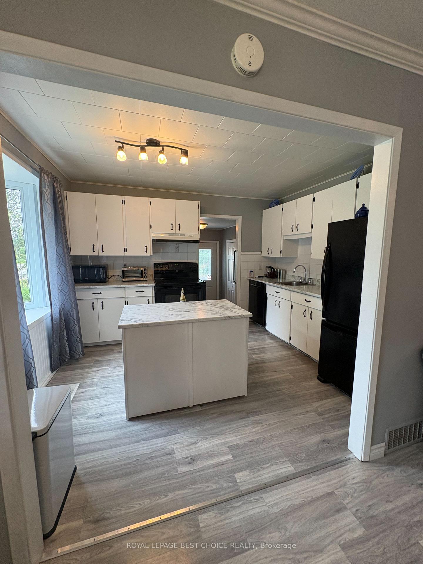 Photo 21 of 106 King Street W, Englehart — HOMEH