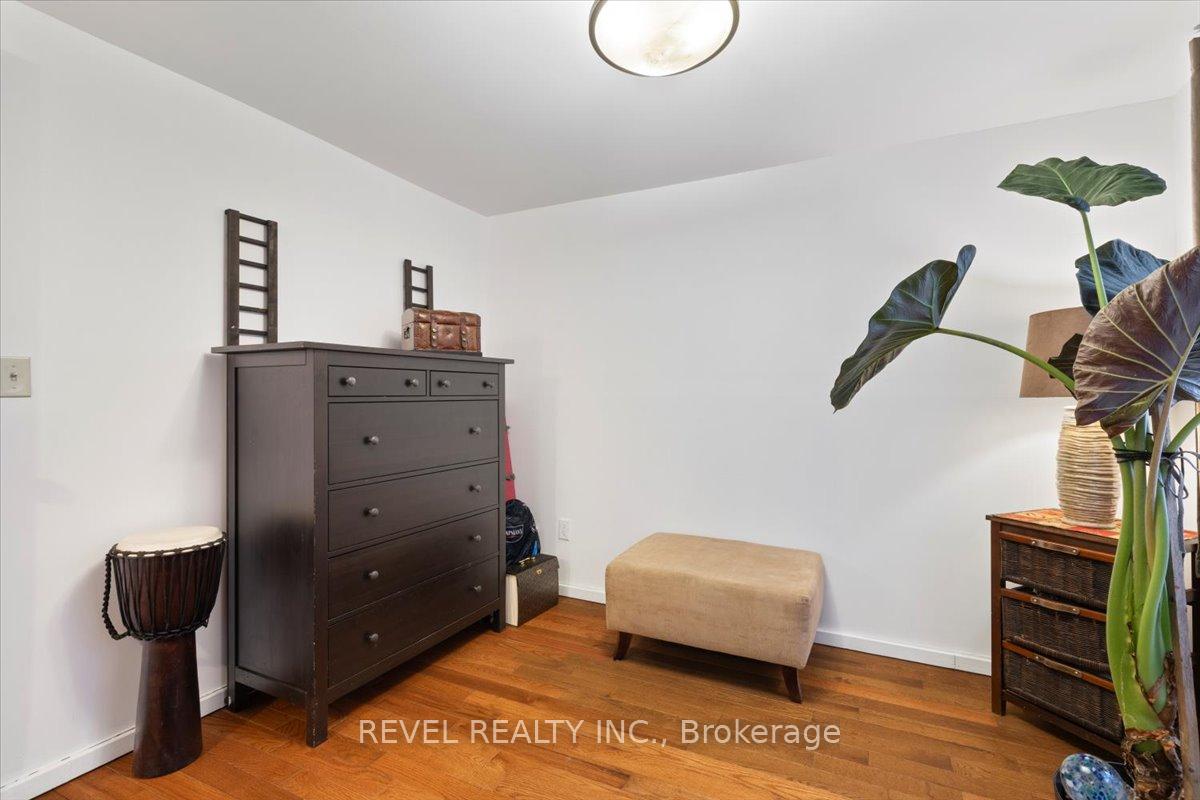 Photo 13 of 180118 Grey Road 9, Southgate — HOMEH