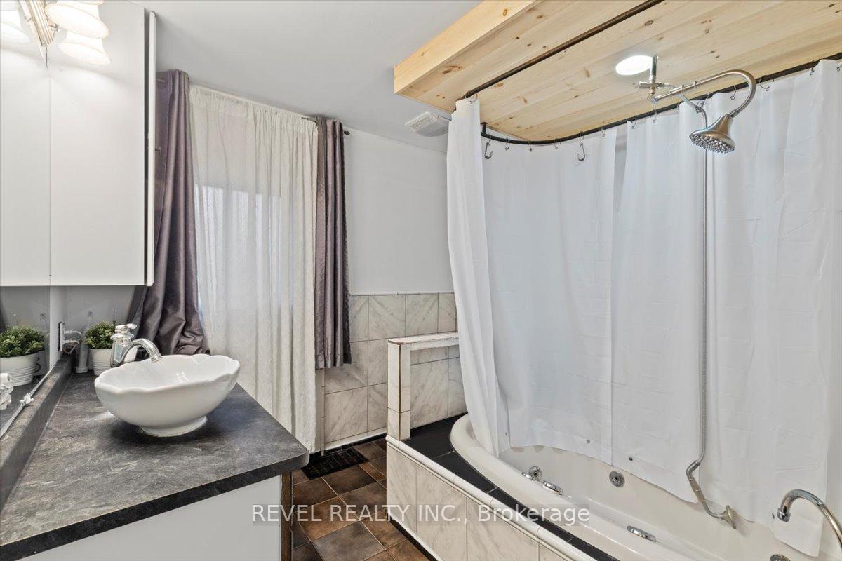 Photo 23 of 180118 Grey Road 9, Southgate — HOMEH